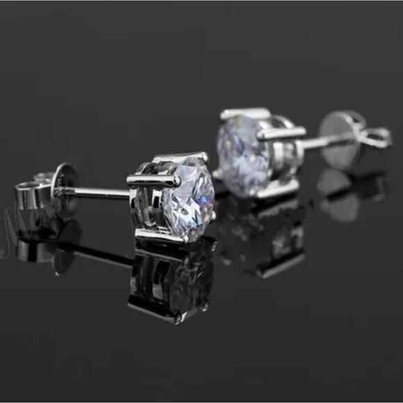 Certified 2ct t.w. Diamond Moissanite Excellent Round Cut Stud Earrings - Picture 1 of 9